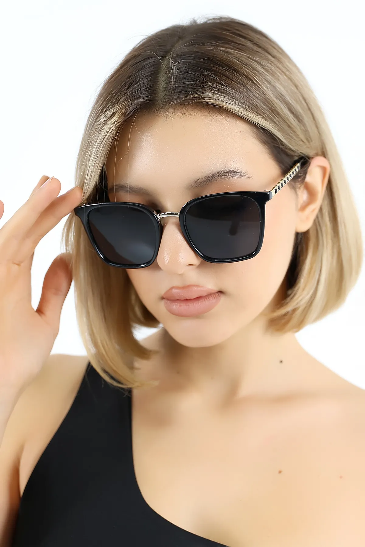 Kadın Oval Siyah UV400 Güneş Gözlüğü Gold Sap WP25-28 C2 Kadın Oval Siyah UV400 Güneş Gözlüğü Gold Sap WP25-28 C2