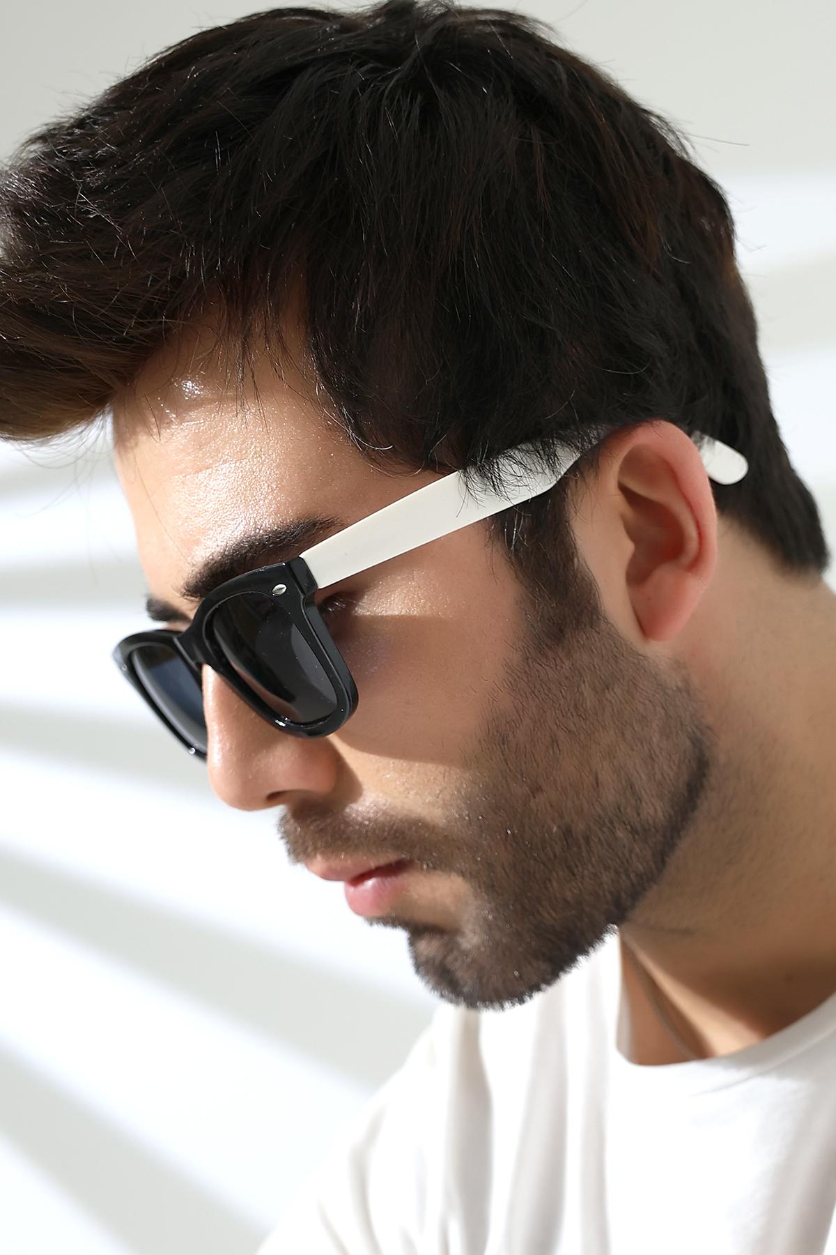 Erkek Wayfare Siyah-Beyaz Polarize Güneş Gözlüğü 23045-2 c0220 p