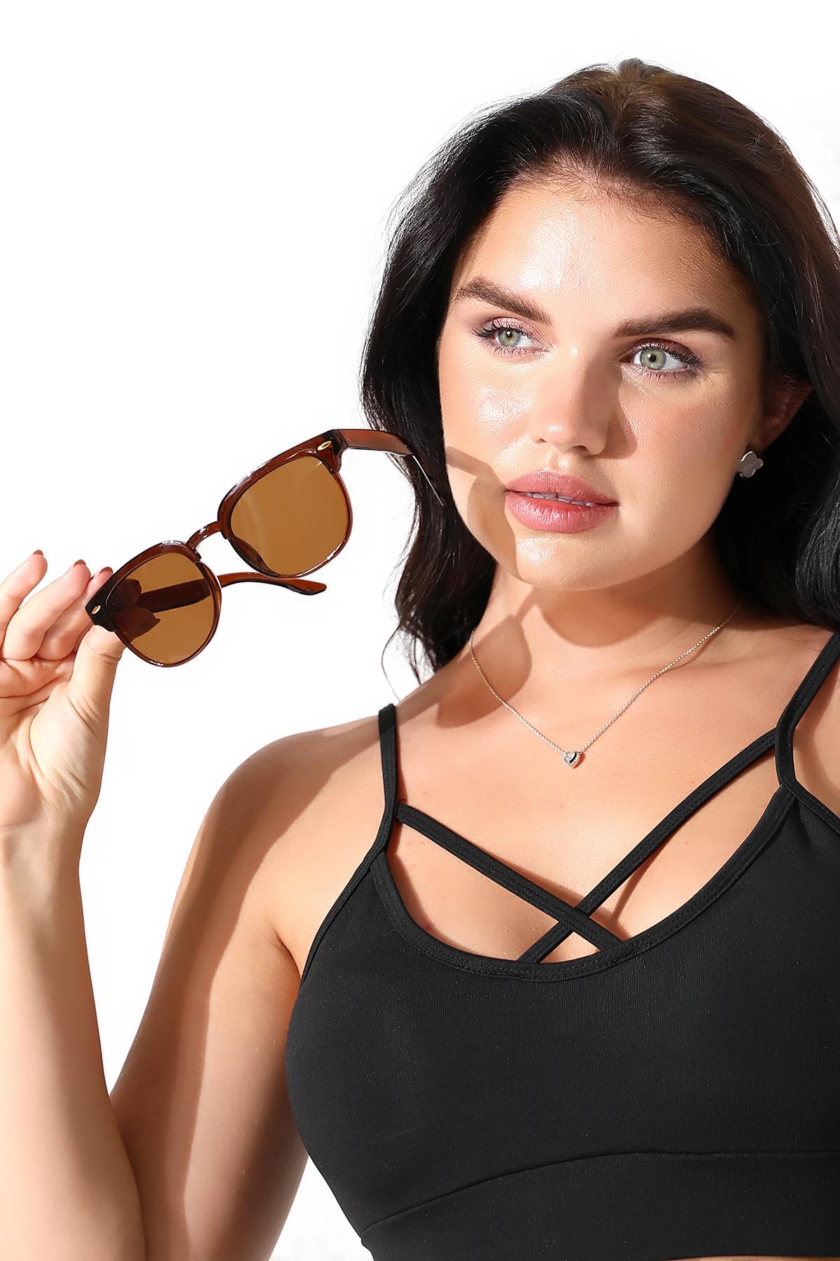 Kadın Aksesuarlı Kahverengi Club Master UV400 Güneş Gözlüğü 25-03 c3