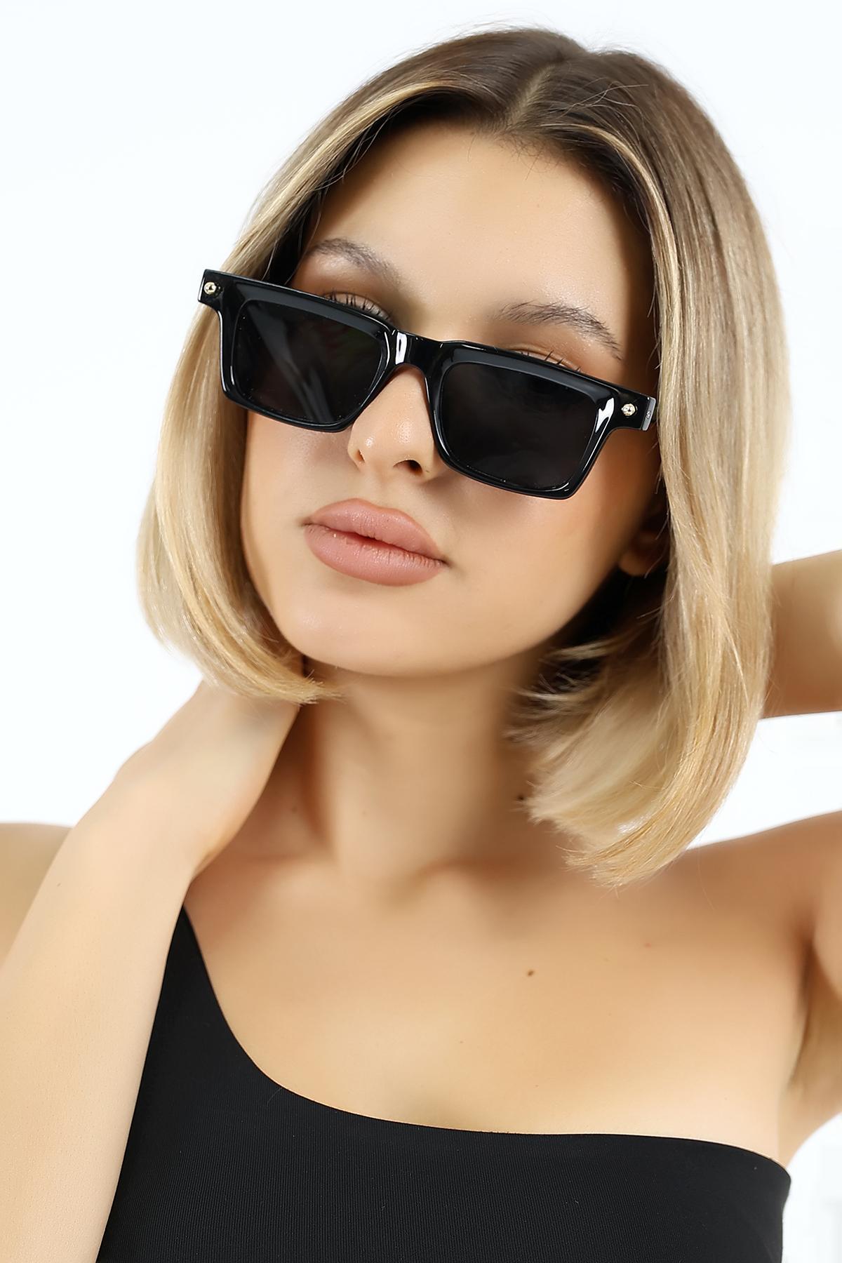 Kadın Siyah Dikdörtgen UV400 Güneş Gözlüğü Gold Detay 25-19 C2
