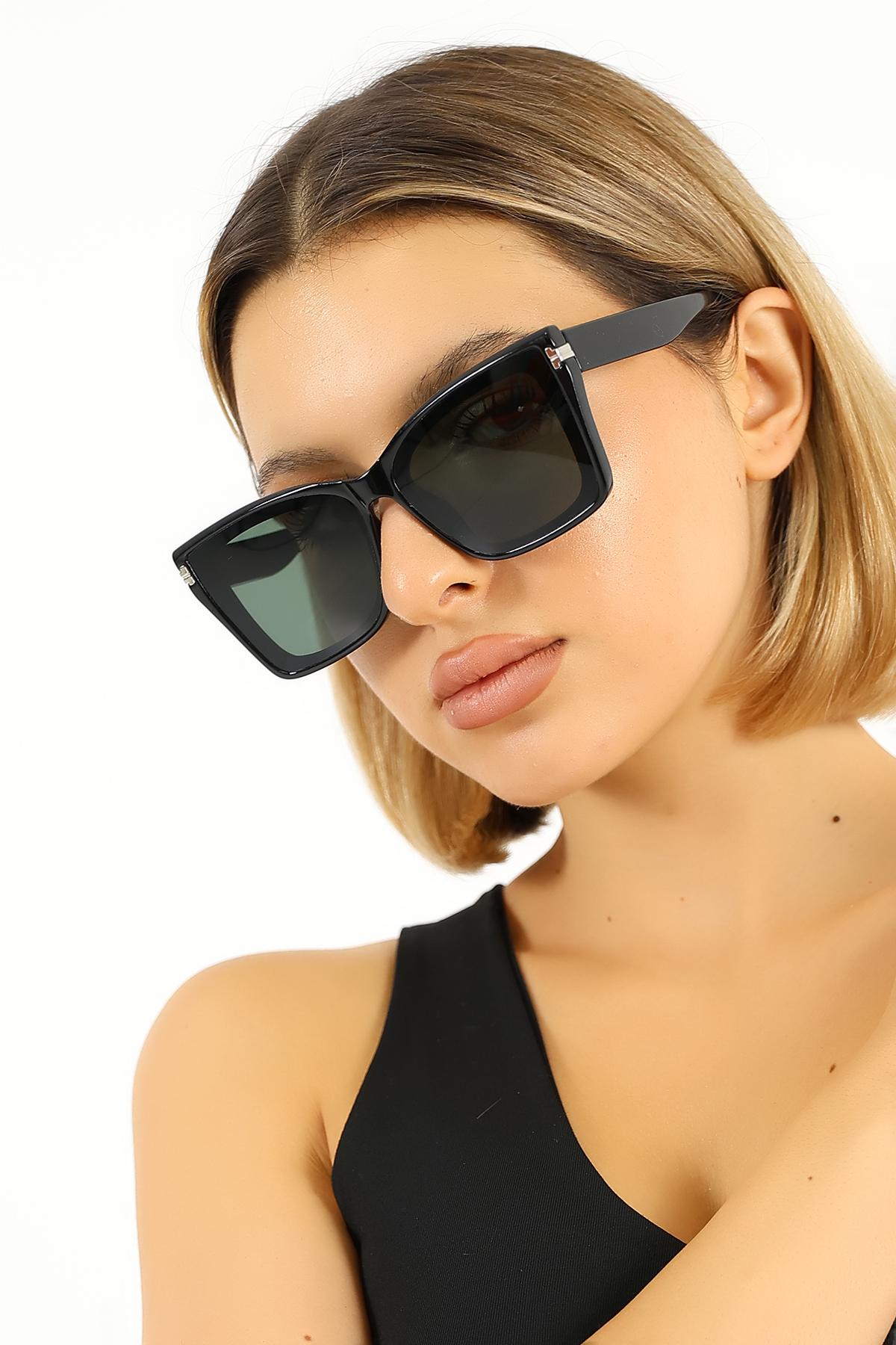 Kadın Siyah Oversize UV400 Güneş Gözlüğü Gold Detay 25-20 C2