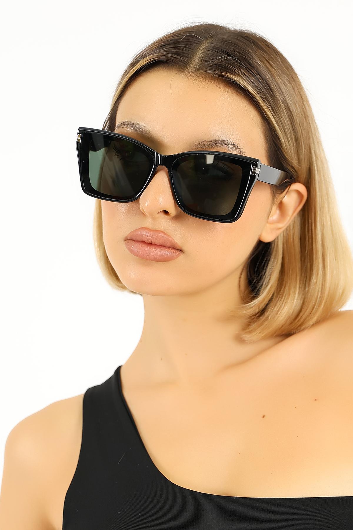 Kadın Siyah Oversize UV400 Güneş Gözlüğü Gold Detay 25-20 C2