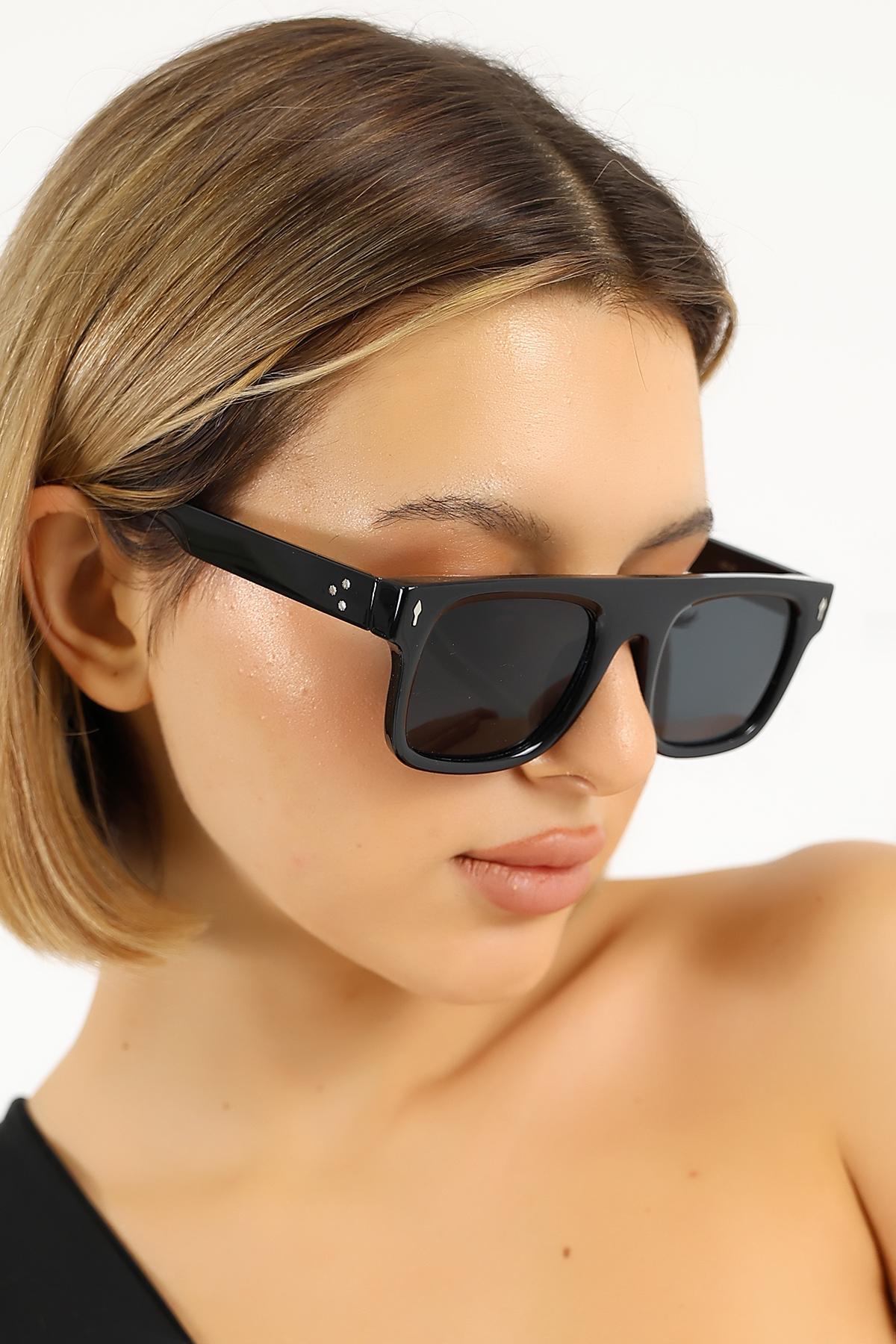 Kadın Siyah Kare UV400 Güneş Gözlüğü 25-22 C2 