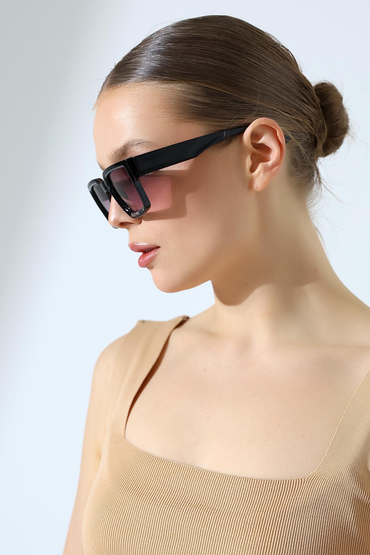 Kadın Kare Siyah Degrade UV400 Güneş Gözlüğü 23022 c2 D